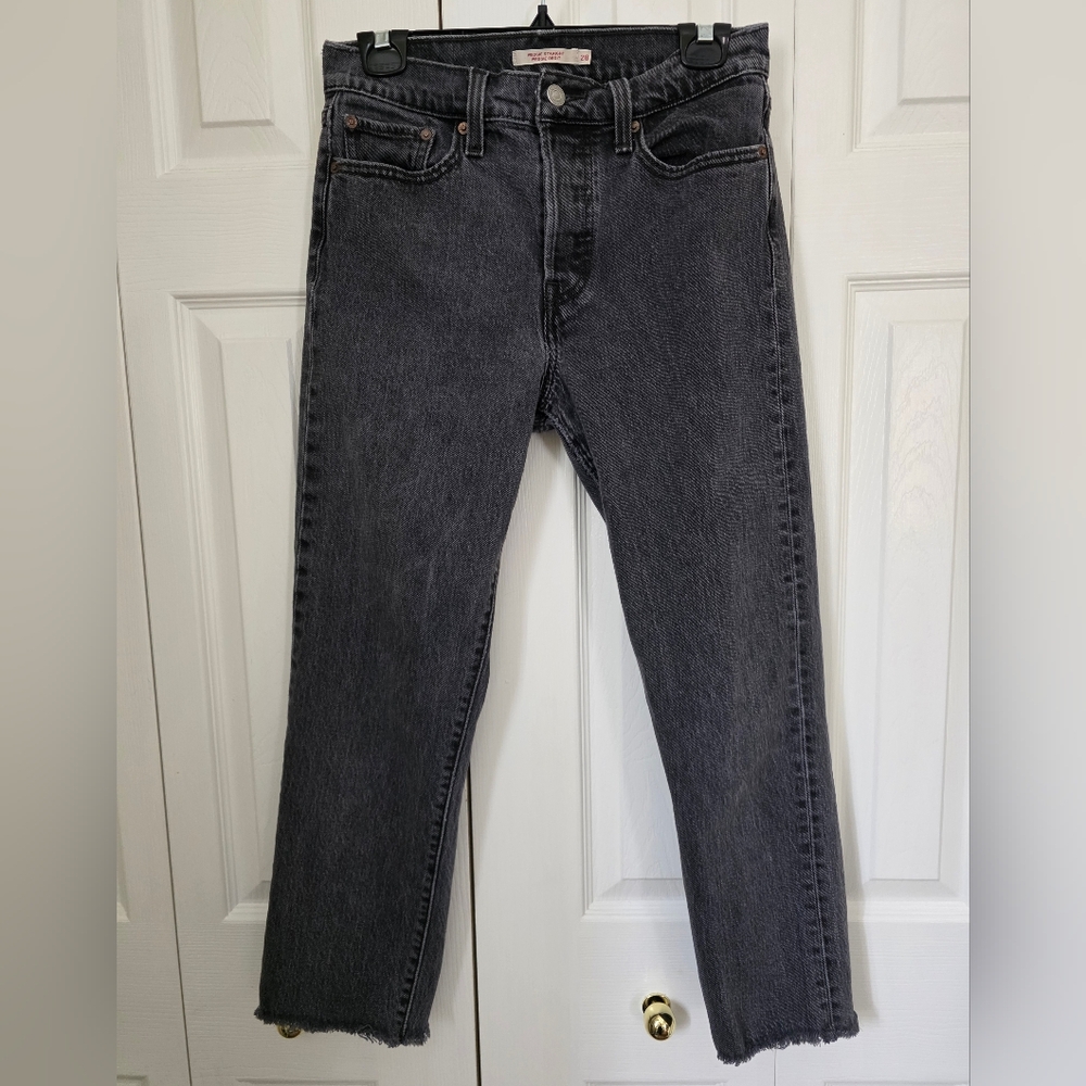 Levi's Wedgie Straight Jean In Washed Grey 28W 25L